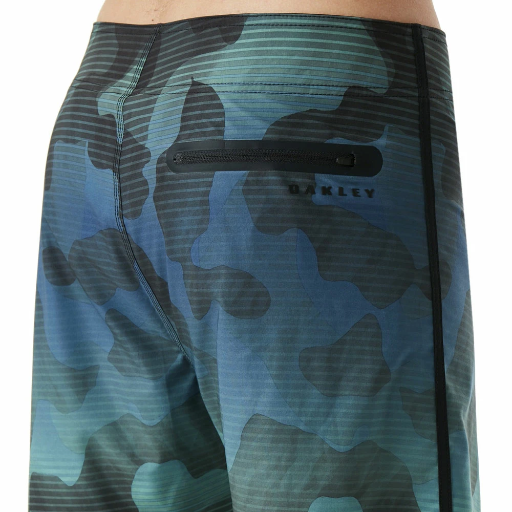 Oakley Bundoran Biscuit Camo Boardshorts Flash Blue Herren 3 Oakley Bundoran Biscuit Camo Boardshorts Flash Blue Herren – Bild 3